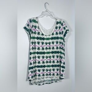 Chip & Pepper Palm Tree Print Top With Embroidered Neckline - EXC